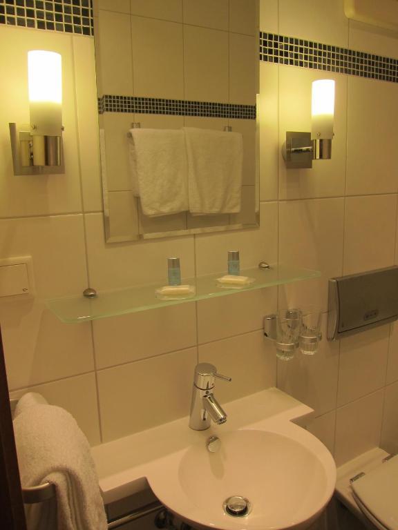 Hotel-Restaurant Grosse-Wilde Bottrop Buitenkant foto