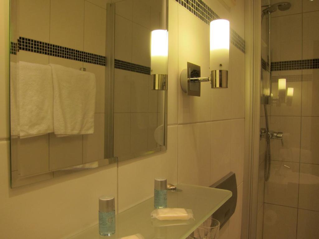 Hotel-Restaurant Grosse-Wilde Bottrop Buitenkant foto